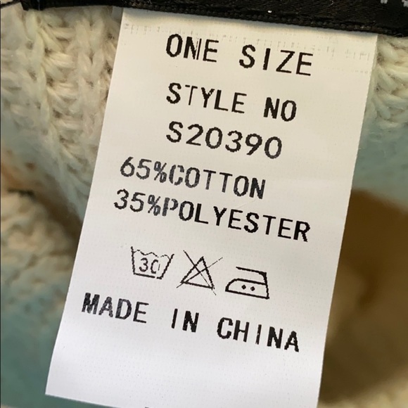 Ribbed Sweater Dipped in Red - Picture 8 of 8